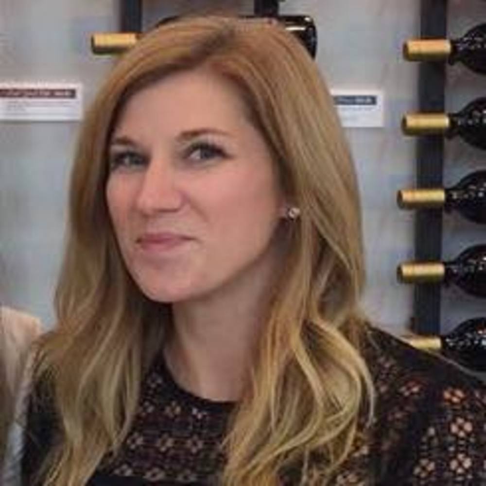 Meet your Posher, Cassandra